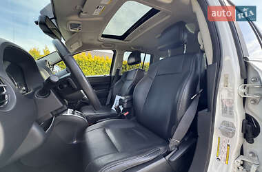 Внедорожник / Кроссовер Jeep Compass 2015 в 