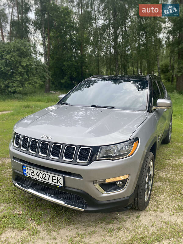 Внедорожник / Кроссовер Jeep Compass 2017 в Киеве