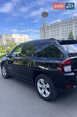 Внедорожник / Кроссовер Jeep Compass 2014 в Киеве