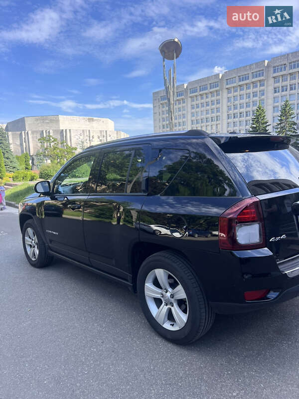 Внедорожник / Кроссовер Jeep Compass 2014 в Киеве