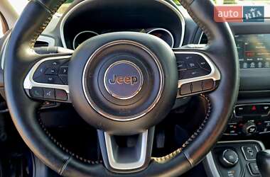Внедорожник / Кроссовер Jeep Compass 2018 в 