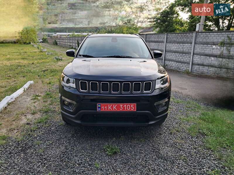 Внедорожник / Кроссовер Jeep Compass 2017 в 