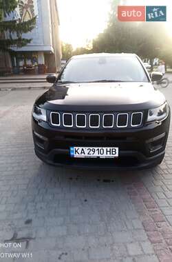 Внедорожник / Кроссовер Jeep Compass 2017 в 