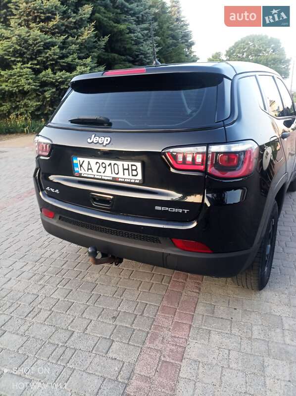 Внедорожник / Кроссовер Jeep Compass 2017 в Киеве