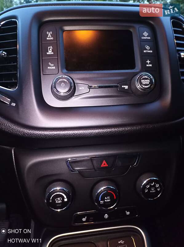 Внедорожник / Кроссовер Jeep Compass 2017 в Киеве
