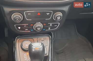 Внедорожник / Кроссовер Jeep Compass 2018 в 