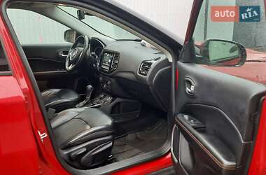 Внедорожник / Кроссовер Jeep Compass 2018 в 