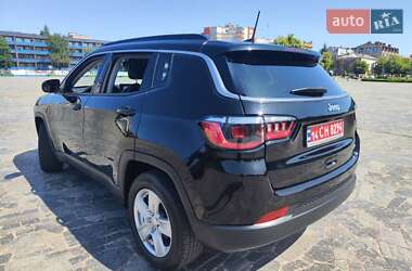 Внедорожник / Кроссовер Jeep Compass 2022 в 