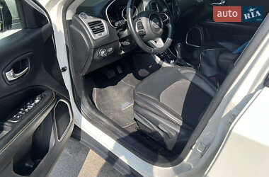 Внедорожник / Кроссовер Jeep Compass 2019 в 