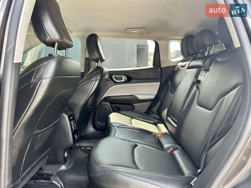 Внедорожник / Кроссовер Jeep Compass 2022 в Киеве