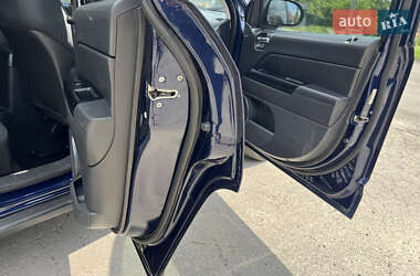 Позашляховик / Кросовер Jeep Compass 2012 в 