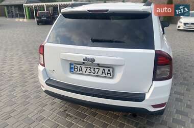 Внедорожник / Кроссовер Jeep Compass 2015 в 