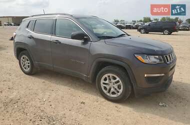 Внедорожник / Кроссовер Jeep Compass 2019 в 