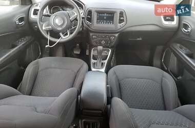 Внедорожник / Кроссовер Jeep Compass 2019 в 