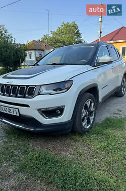 Внедорожник / Кроссовер Jeep Compass 2018 в 