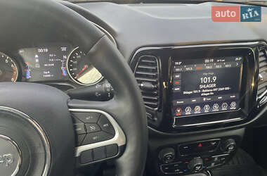 Внедорожник / Кроссовер Jeep Compass 2019 в 