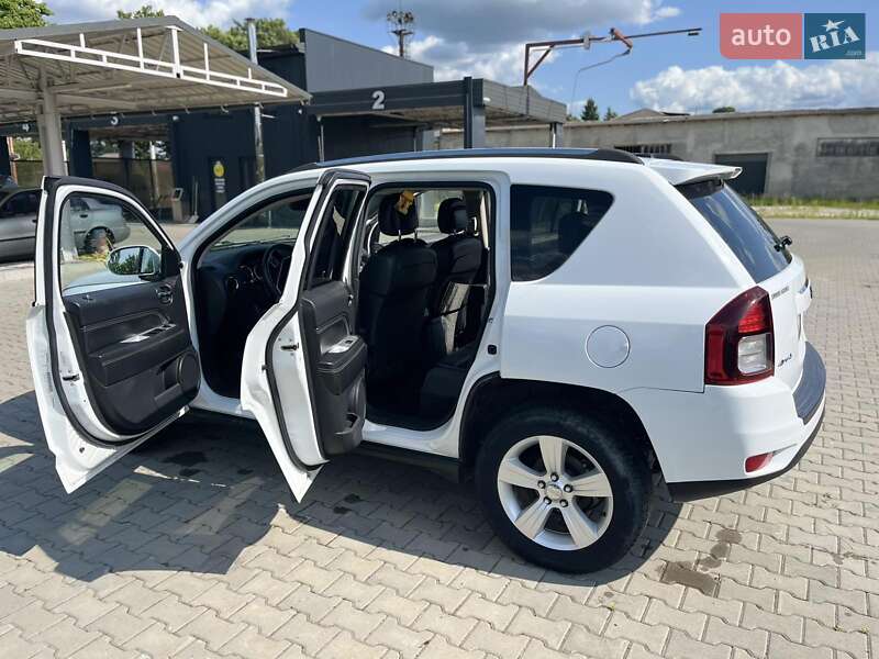 Позашляховик / Кросовер Jeep Compass 2014 в Львові