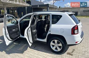 Внедорожник / Кроссовер Jeep Compass 2014 в 