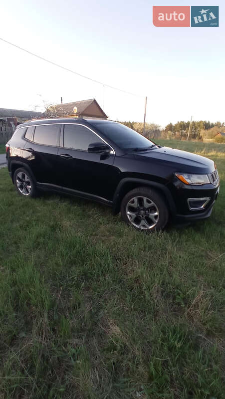 Позашляховик / Кросовер Jeep Compass 2017 в 