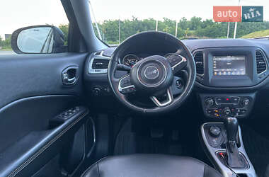 Внедорожник / Кроссовер Jeep Compass 2017 в 