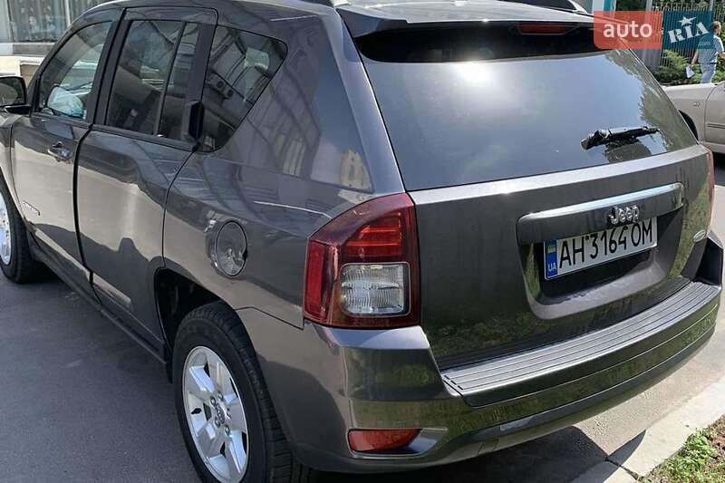 Внедорожник / Кроссовер Jeep Compass 2016 в Черкассах
