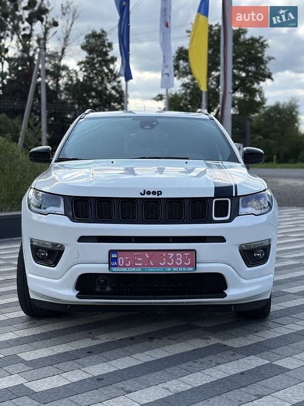 Внедорожник / Кроссовер Jeep Compass 2020 в 
