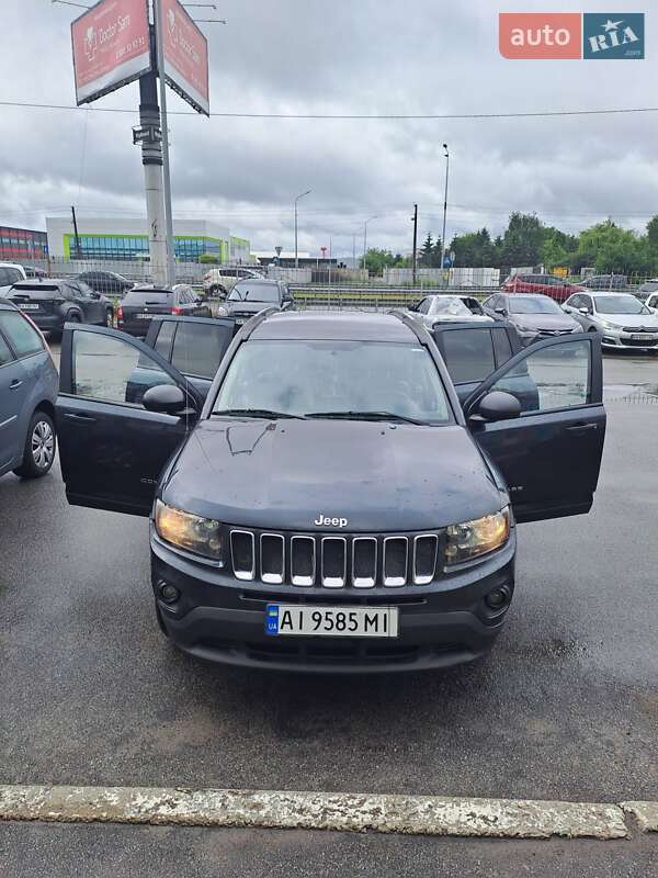Внедорожник / Кроссовер Jeep Compass 2014 в Киеве