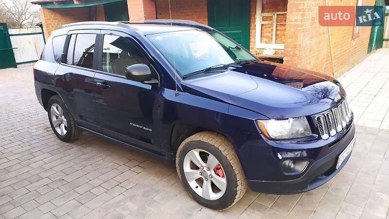 Внедорожник / Кроссовер Jeep Compass 2015 в Валках