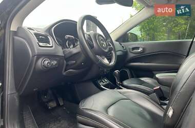 Внедорожник / Кроссовер Jeep Compass 2018 в 