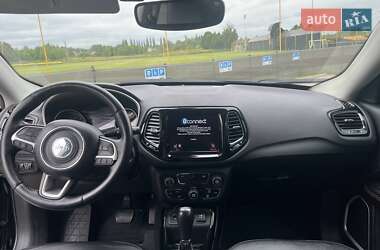 Внедорожник / Кроссовер Jeep Compass 2018 в 