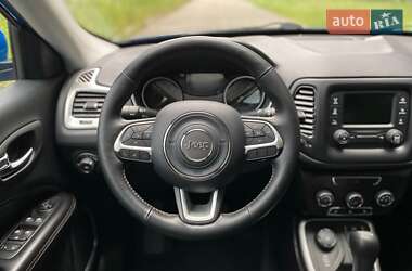 Внедорожник / Кроссовер Jeep Compass 2018 в 
