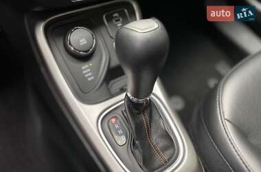 Внедорожник / Кроссовер Jeep Compass 2018 в 
