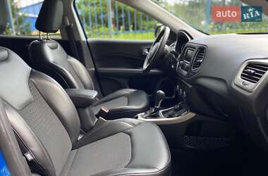 Внедорожник / Кроссовер Jeep Compass 2018 в 