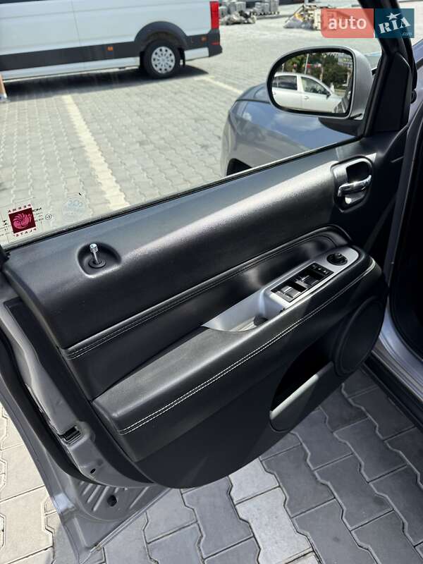 Внедорожник / Кроссовер Jeep Compass 2014 в Кривом Роге