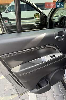 Позашляховик / Кросовер Jeep Compass 2014 в 