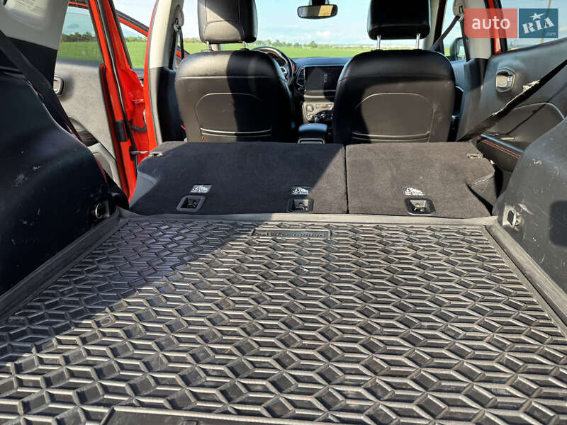 Внедорожник / Кроссовер Jeep Compass 2017 в Смеле