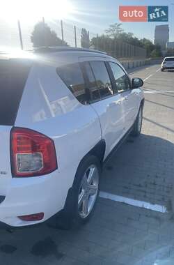Внедорожник / Кроссовер Jeep Compass 2011 в 