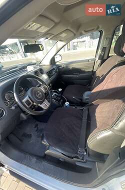 Внедорожник / Кроссовер Jeep Compass 2011 в 