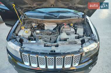 Внедорожник / Кроссовер Jeep Compass 2014 в 