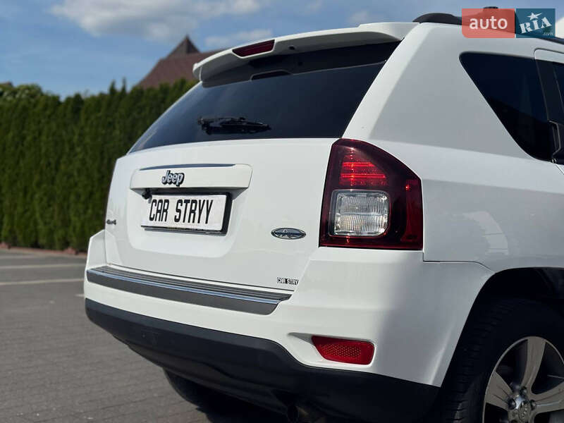 Внедорожник / Кроссовер Jeep Compass 2015 в Стрые