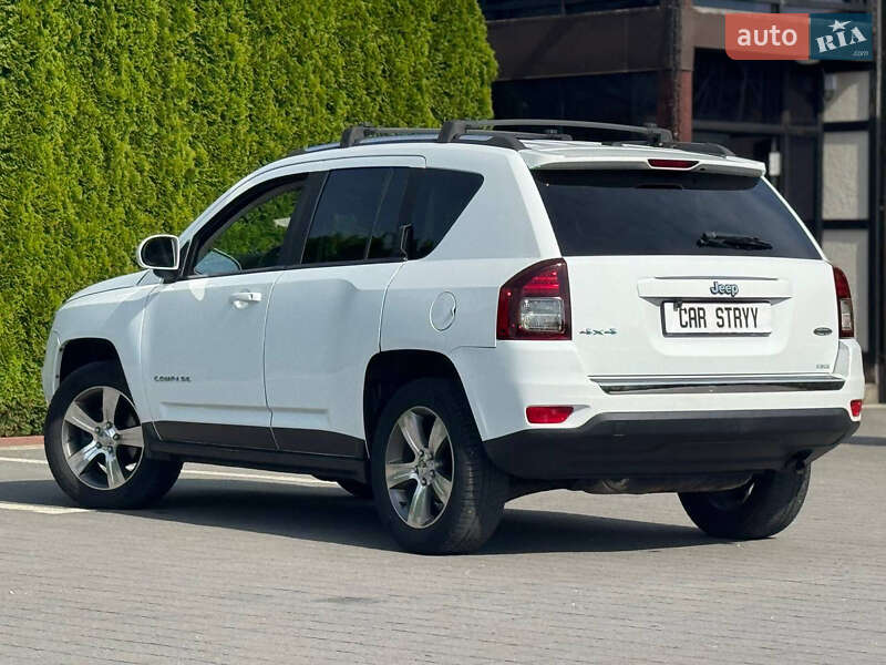 Внедорожник / Кроссовер Jeep Compass 2015 в Стрые