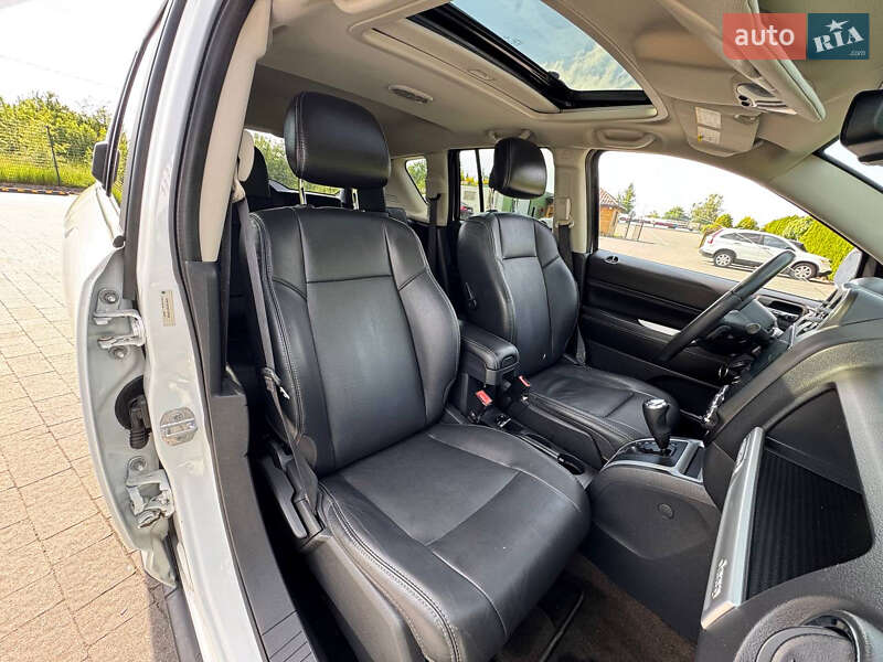 Внедорожник / Кроссовер Jeep Compass 2015 в Стрые