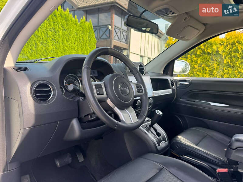 Внедорожник / Кроссовер Jeep Compass 2015 в Стрые