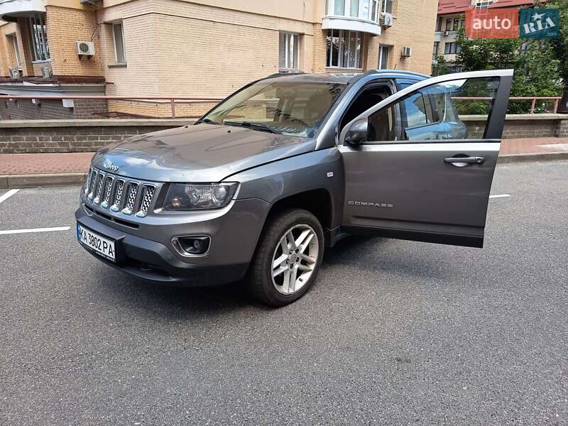 Внедорожник / Кроссовер Jeep Compass 2013 в Киеве фото 6 Внедорожник / Кроссовер Jeep Compass 2013 в Киеве