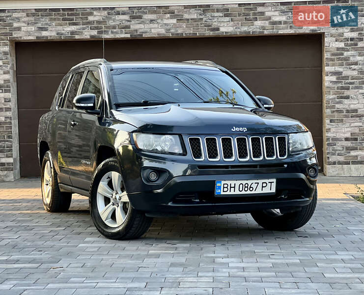 Внедорожник / Кроссовер Jeep Compass 2015 в 