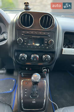 Внедорожник / Кроссовер Jeep Compass 2015 в 