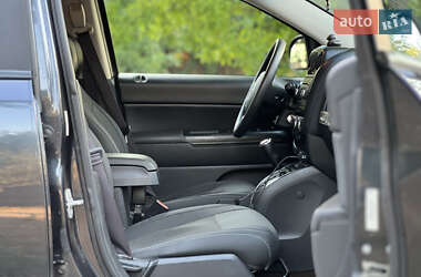 Внедорожник / Кроссовер Jeep Compass 2015 в 