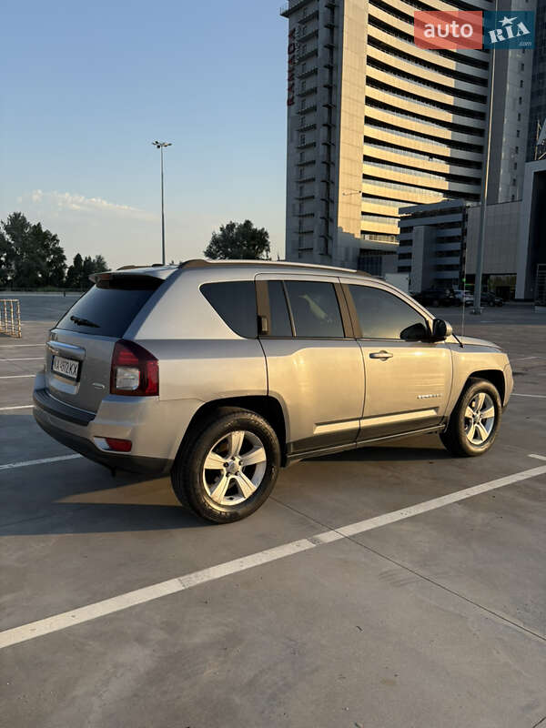 Позашляховик / Кросовер Jeep Compass 2016 в Києві