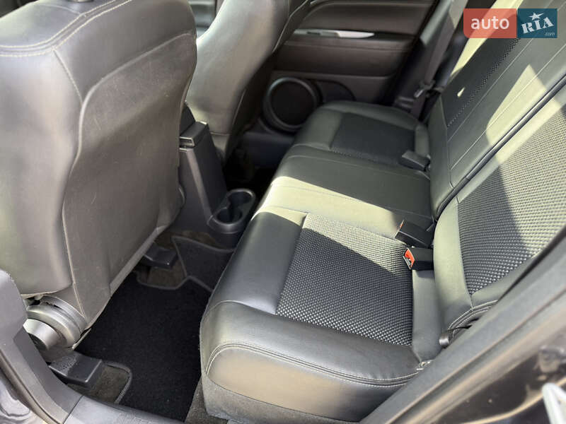 Внедорожник / Кроссовер Jeep Compass 2014 в Киеве