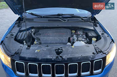 Внедорожник / Кроссовер Jeep Compass 2017 в 